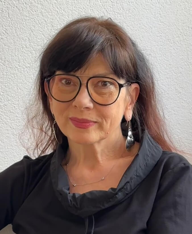 Rodica Maria Knab Rodica Maria Knab